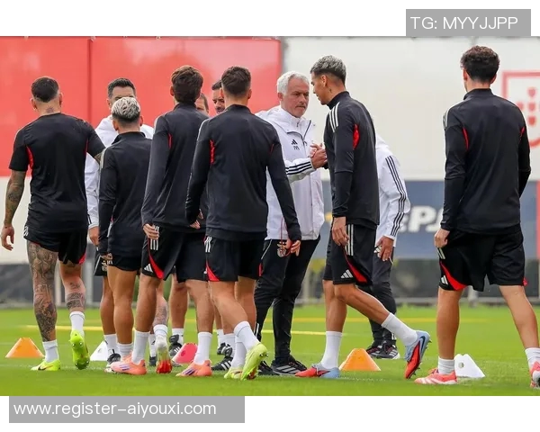 英超盛宴：巴萨狂胜皇马五球大捷战术解析引发全场沸腾