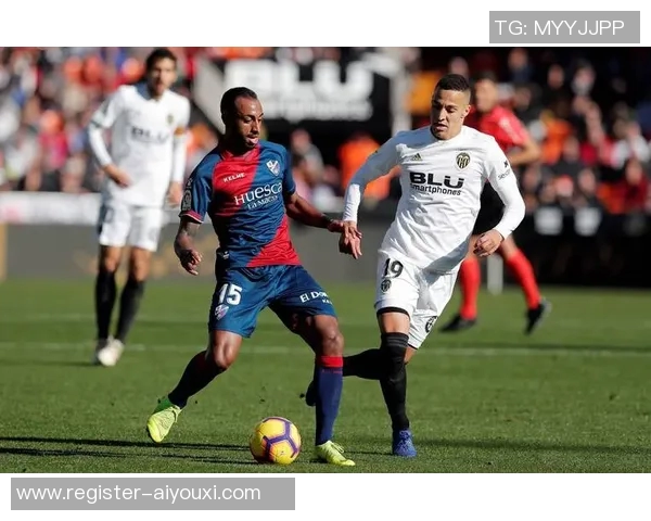 西甲激战曼联与波尔图握手言和战术分析揭示比赛关键时刻 西甲激战曼联与波尔图握手言和战术分析揭示比赛关键时刻