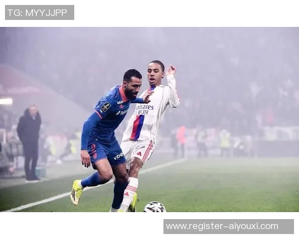 友谊赛精彩回顾:里昂完胜拜仁乌龙球成焦点引发热议 友谊赛精彩回顾:里昂完胜拜仁乌龙球成焦点引发热议