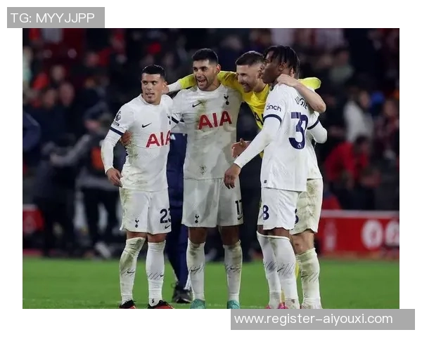 那不勒斯友谊赛大胜热刺补时进球点燃全场激情