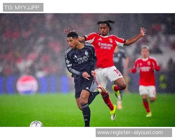 欧联杯精彩对决利物浦6-2本菲卡神扑瞬间引发全场狂欢战术深度解析 欧联杯精彩对决利物浦6-2本菲卡神扑瞬间引发全场狂欢战术深度解析