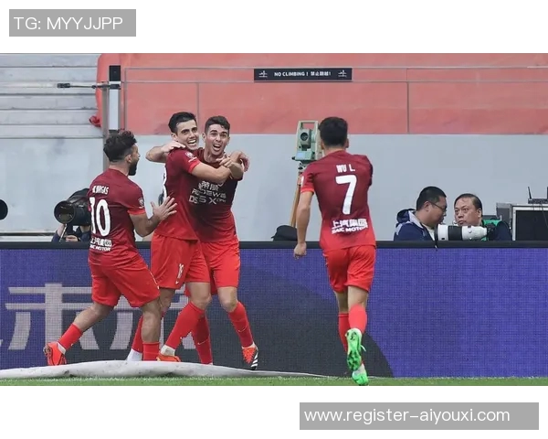 中超赛场惊现冷门那不勒斯逆转多特蒙德引发全场热议